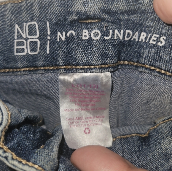 No Boundaries Junior Jean Shorts Size L (11-13) - Picture 4 of 8
